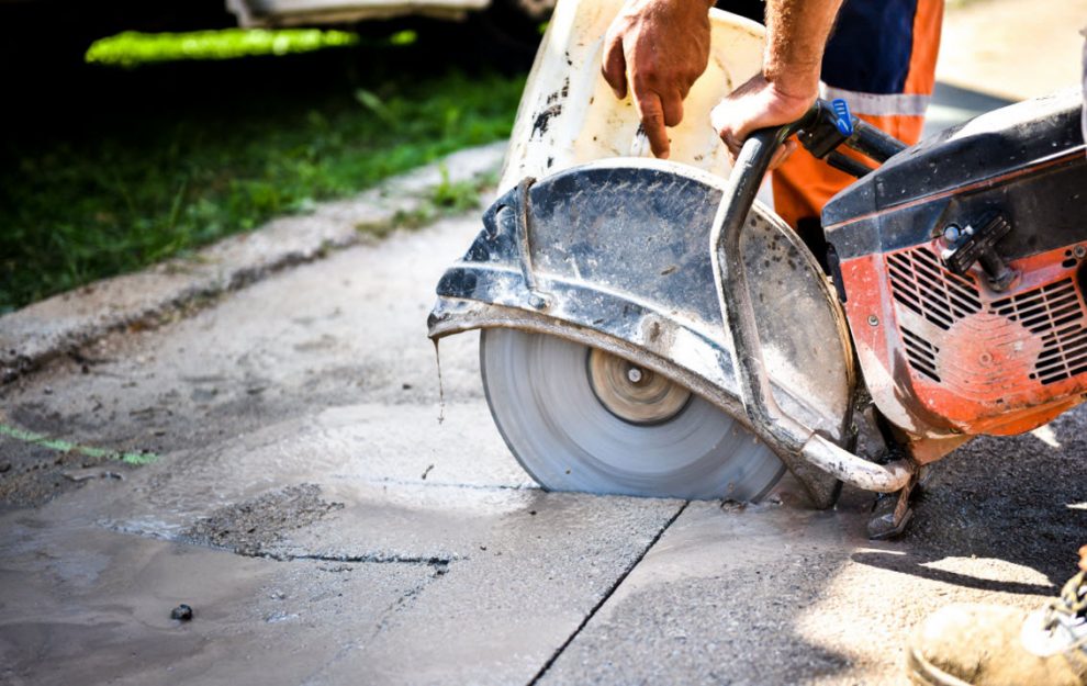 Reasons to hire professional concrete cutters Knowledge Merger